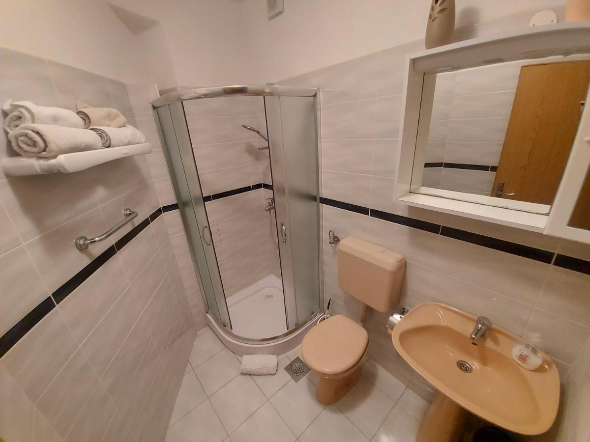 Guesthouse Boris Labin  Esterno foto