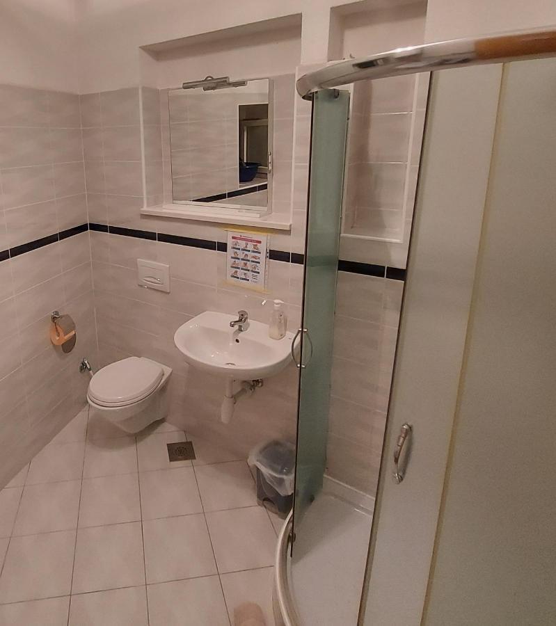 Guesthouse Boris Labin  Esterno foto
